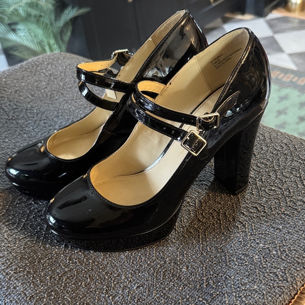 Jessica Simpson Black Patent Heels